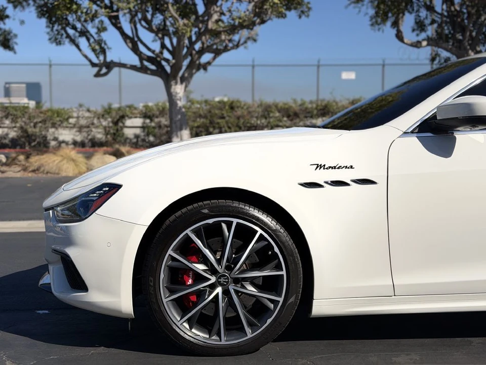 2023 Maserati Ghibli 3rd Gen - Image 7 of 22