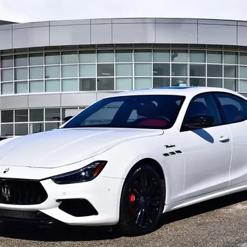 2023 Maserati Ghibli Modena Q4