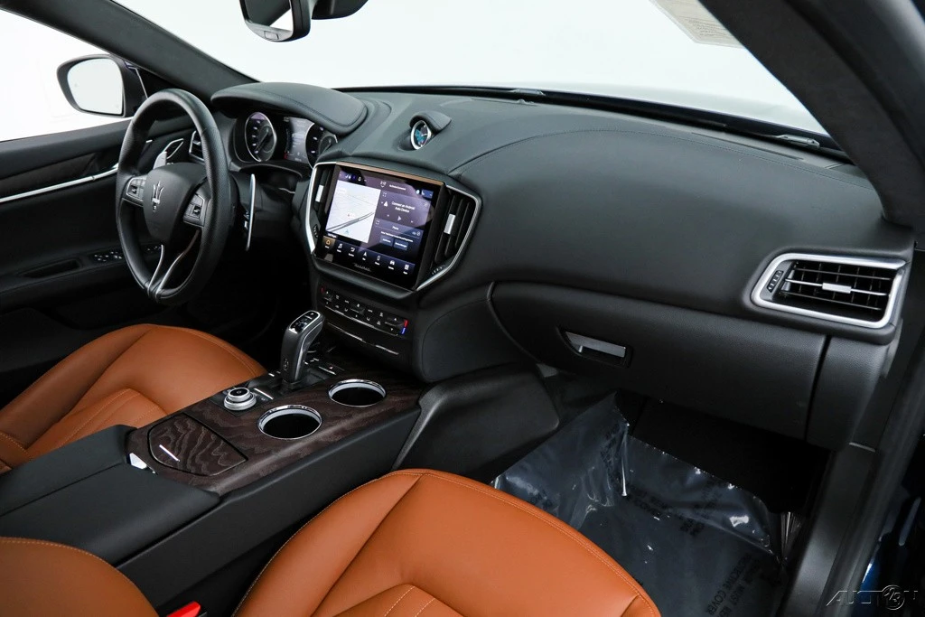 2023 Maserati Ghibli 3rd Gen - Image 12 of 21