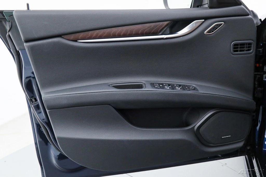 2023 Maserati Ghibli 3rd Gen - Image 16 of 21