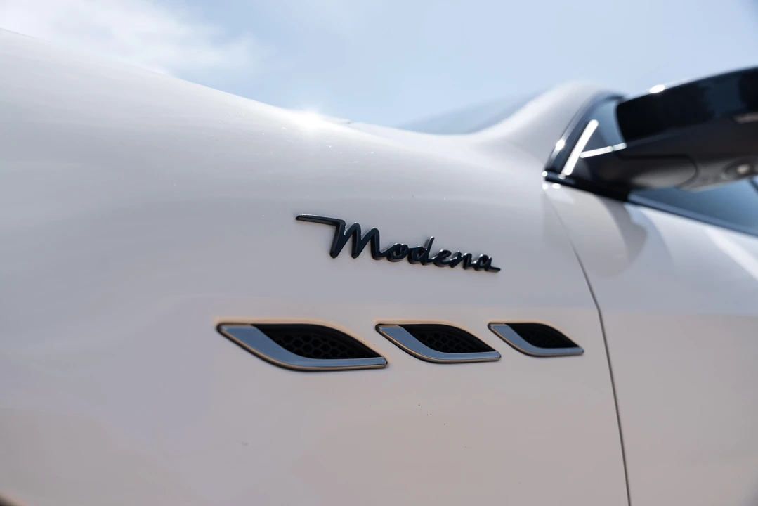 2023 Maserati Ghibli 3rd Gen - Image 30 of 31