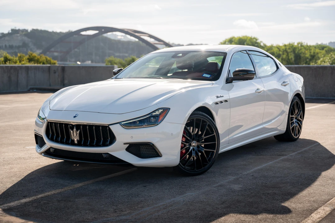 2023 Maserati Ghibli 3rd Gen - Image 10 of 31