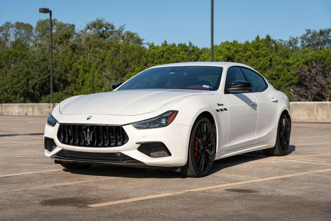 2023 Maserati Ghibli 3rd Gen - Image 9 of 31
