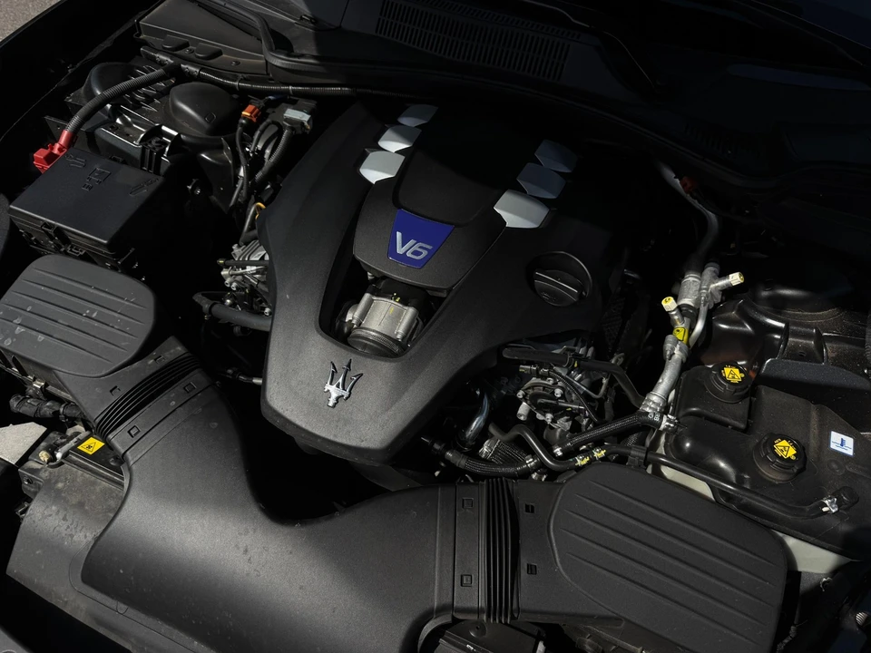 2023 Maserati Ghibli 3rd Gen - Image 18 of 21