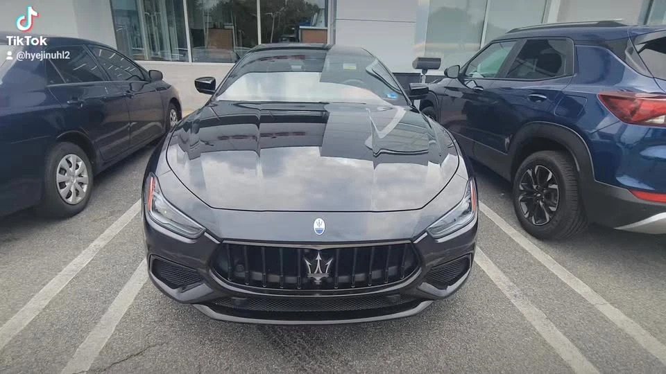 2023 Maserati Ghibli 3rd Gen - Image 8 of 8