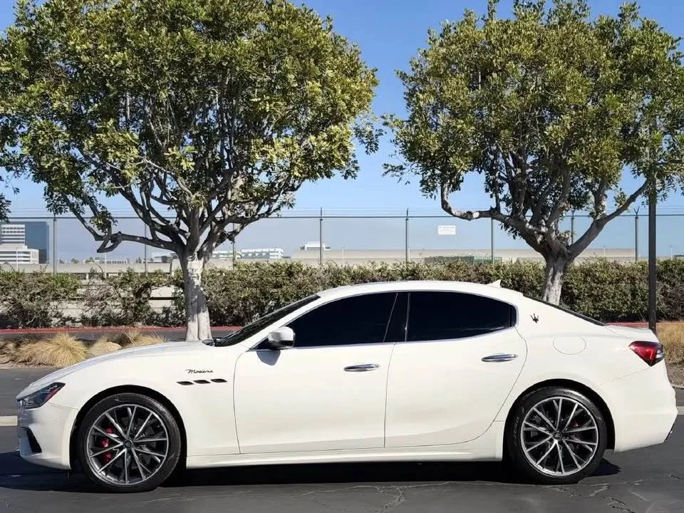 2023 Maserati Ghibli 3rd Gen - Image 5 of 18