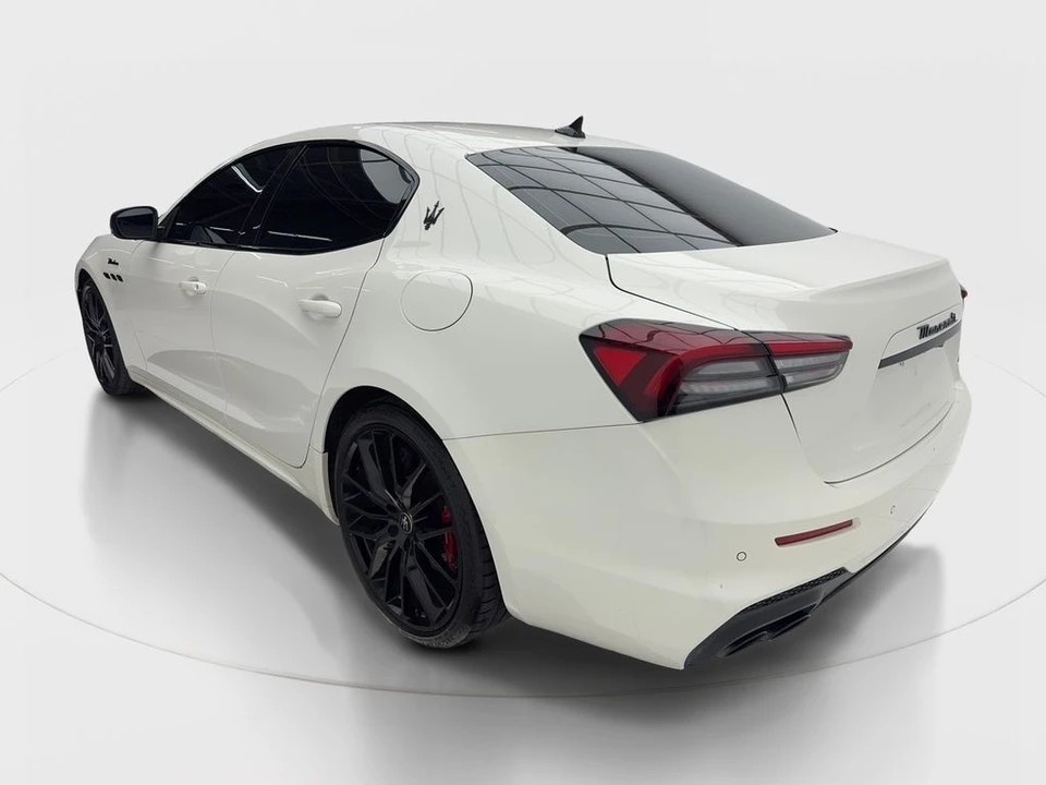 2023 Maserati Ghibli 3rd Gen - Image 12 of 31