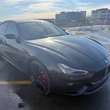 2023 Maserati Ghibli Modena Q4