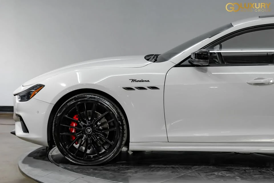 2023 Maserati Ghibli 3rd Gen - Image 16 of 17