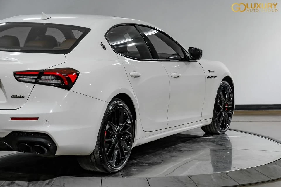 2023 Maserati Ghibli 3rd Gen - Image 12 of 17