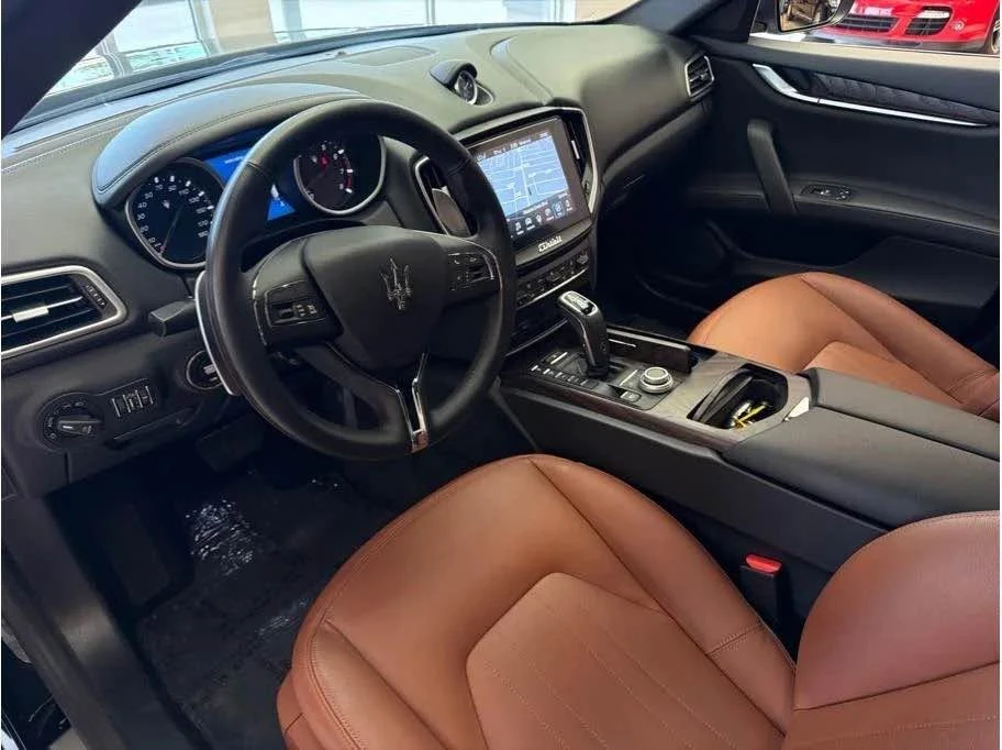 2023 Maserati Ghibli 3rd Gen - Image 16 of 19