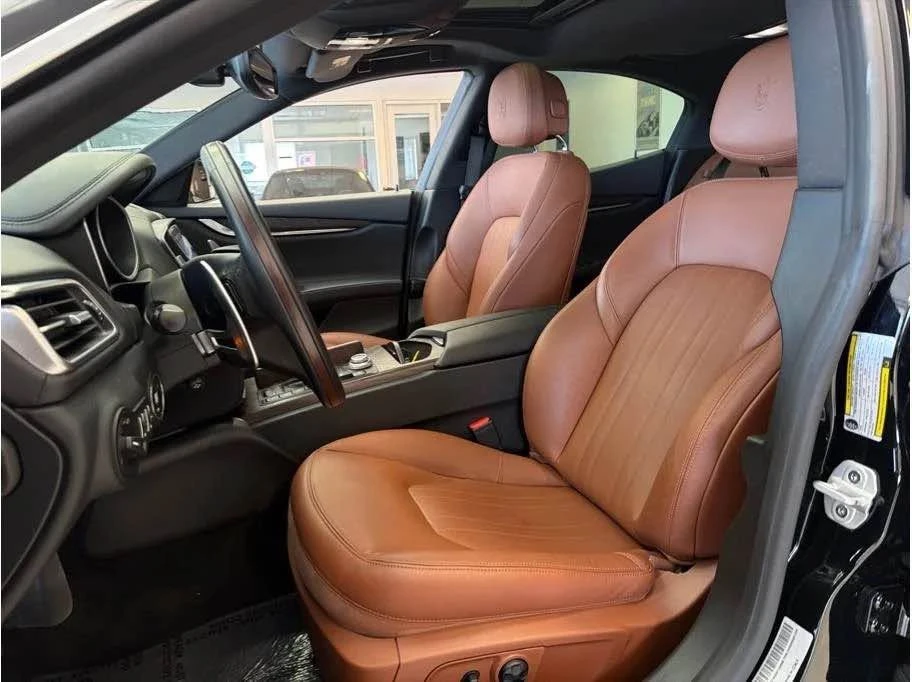 2023 Maserati Ghibli 3rd Gen - Image 15 of 19