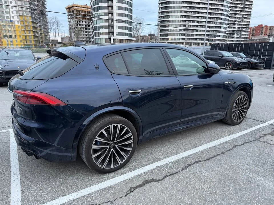 2023 Maserati Grecale - Image 8 of 12