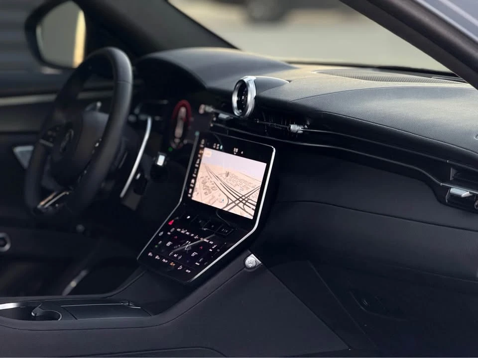 2023 Maserati Grecale - Image 12 of 20