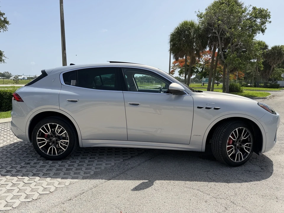 2023 Maserati Grecale - Image 15 of 31