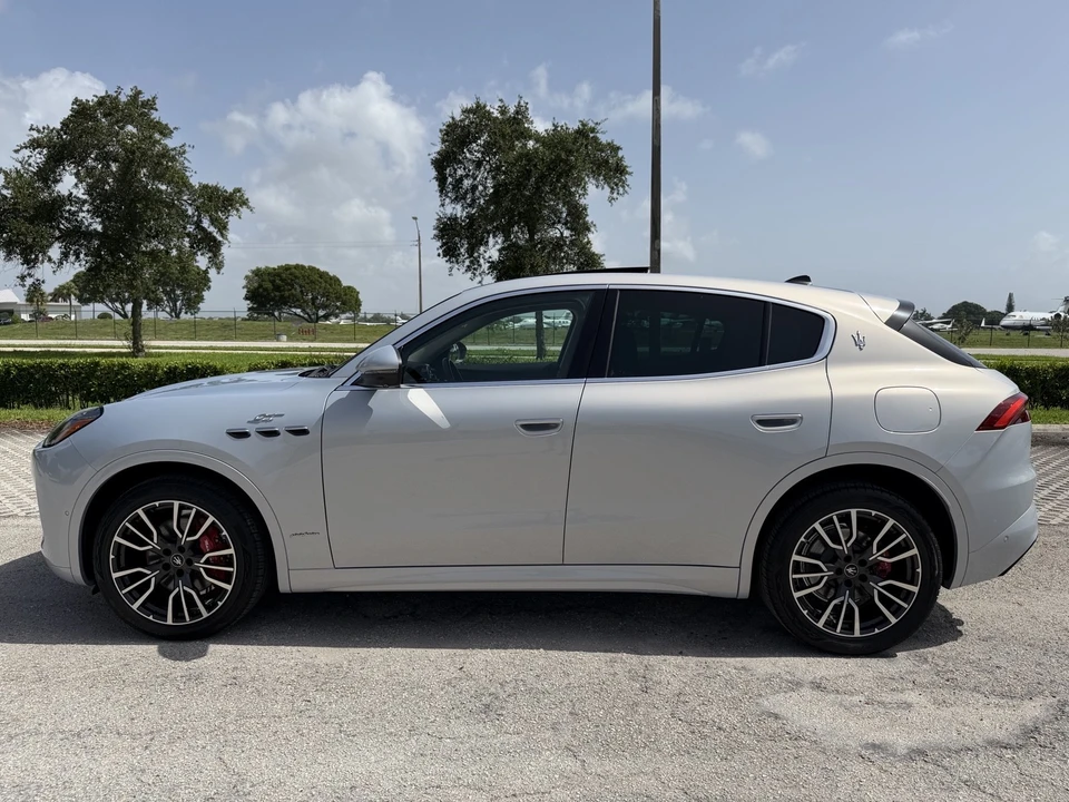 2023 Maserati Grecale - Image 10 of 31