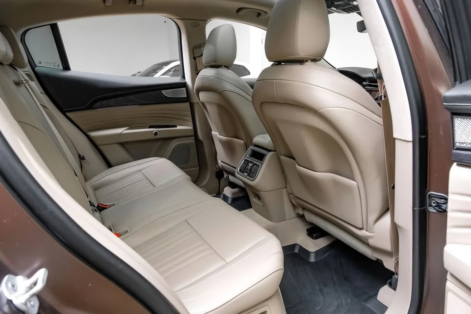 2023 Maserati Grecale - Image 18 of 20