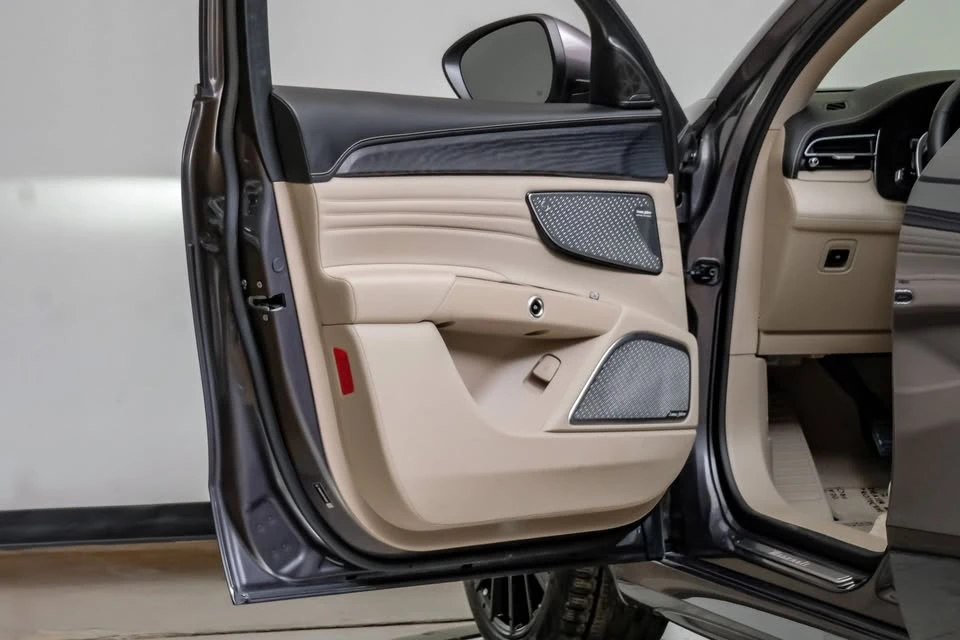 2023 Maserati Grecale - Image 3 of 20