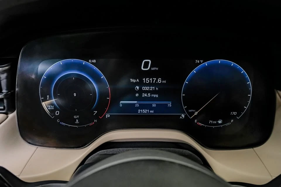 2023 Maserati Grecale - Image 2 of 20