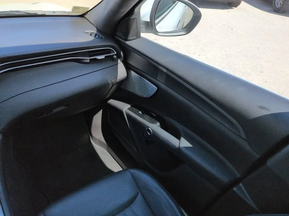 2023 Maserati Grecale - Image 17 of 19