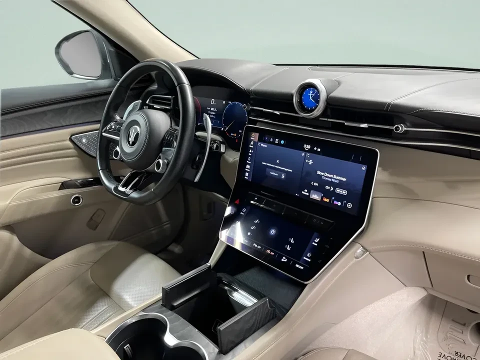 2023 Maserati Grecale - Image 7 of 17
