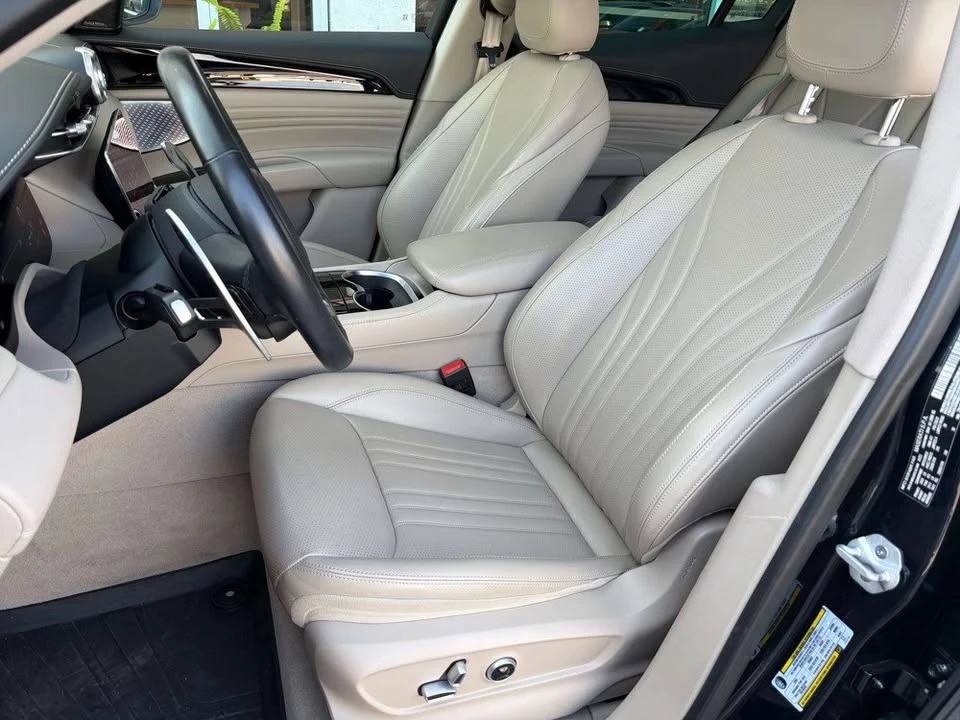 2023 Maserati Grecale - Image 8 of 20