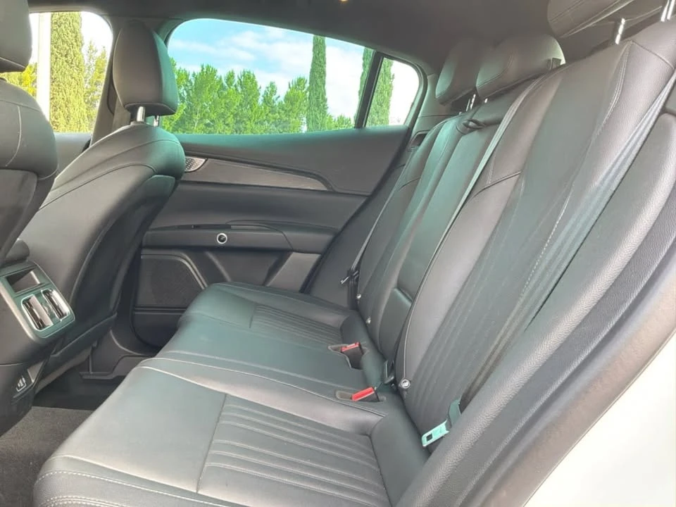 2023 Maserati Grecale - Image 16 of 17