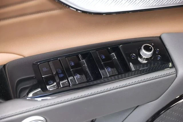 2023 Maserati Grecale - Image 10 of 12