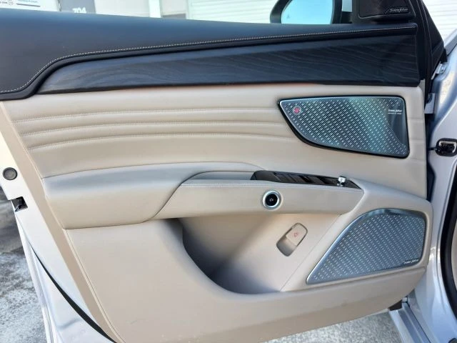 2023 Maserati Grecale - Image 10 of 21