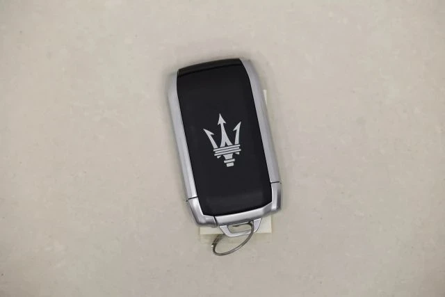 2023 Maserati Grecale - Image 5 of 12