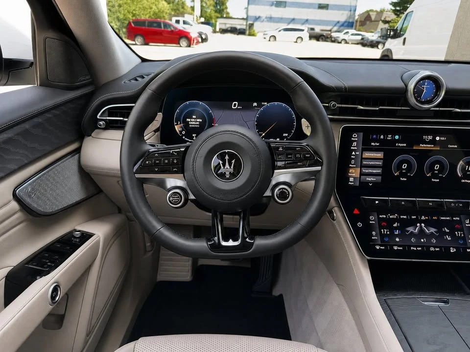2023 Maserati Grecale - Image 12 of 19