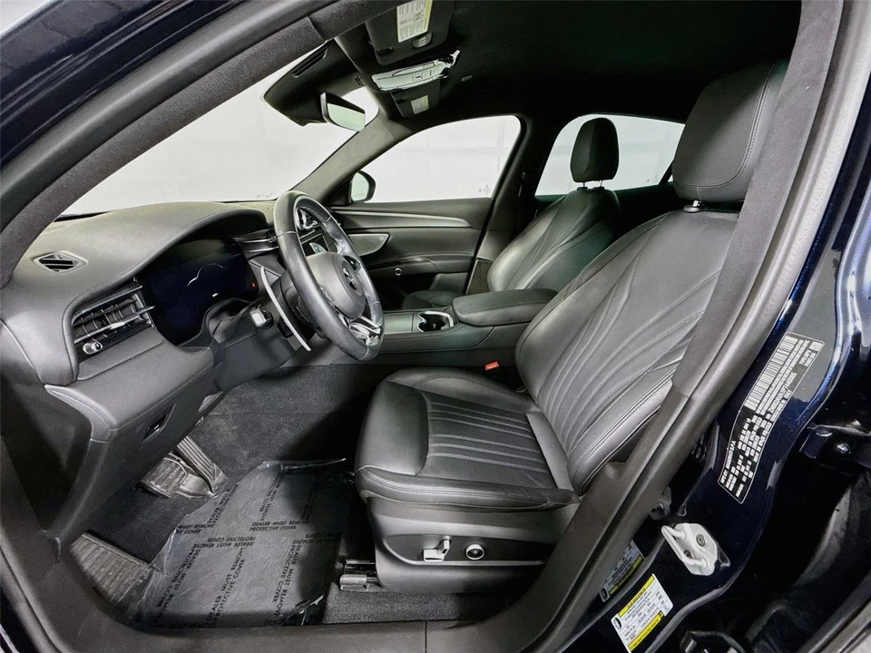 2023 Maserati Grecale - Image 2 of 31