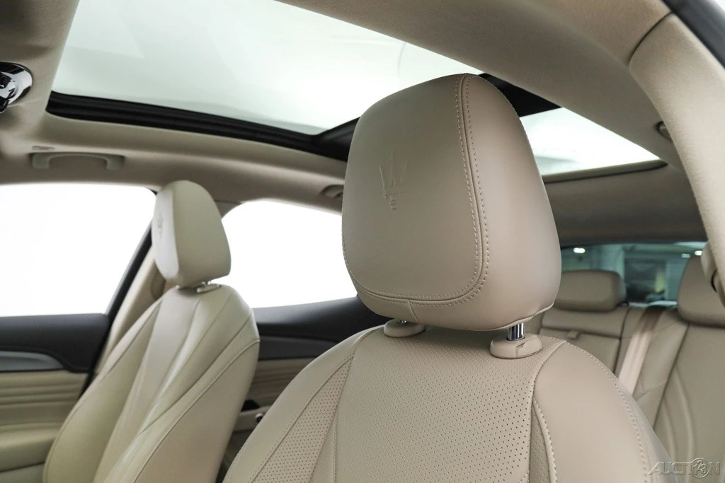 2023 Maserati Grecale - Image 16 of 21