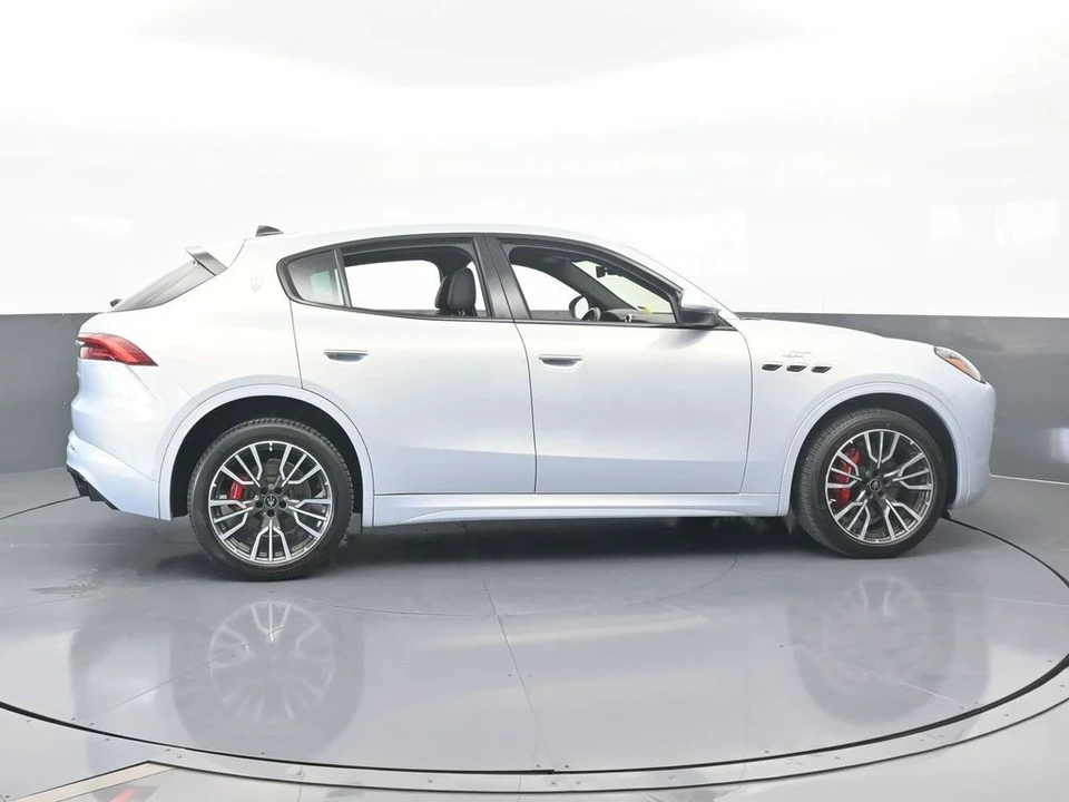 2023 Maserati Grecale - Image 7 of 12