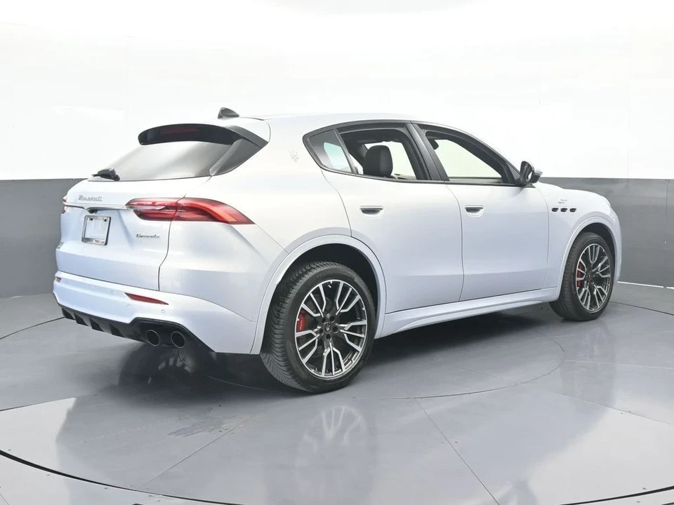 2023 Maserati Grecale - Image 6 of 12