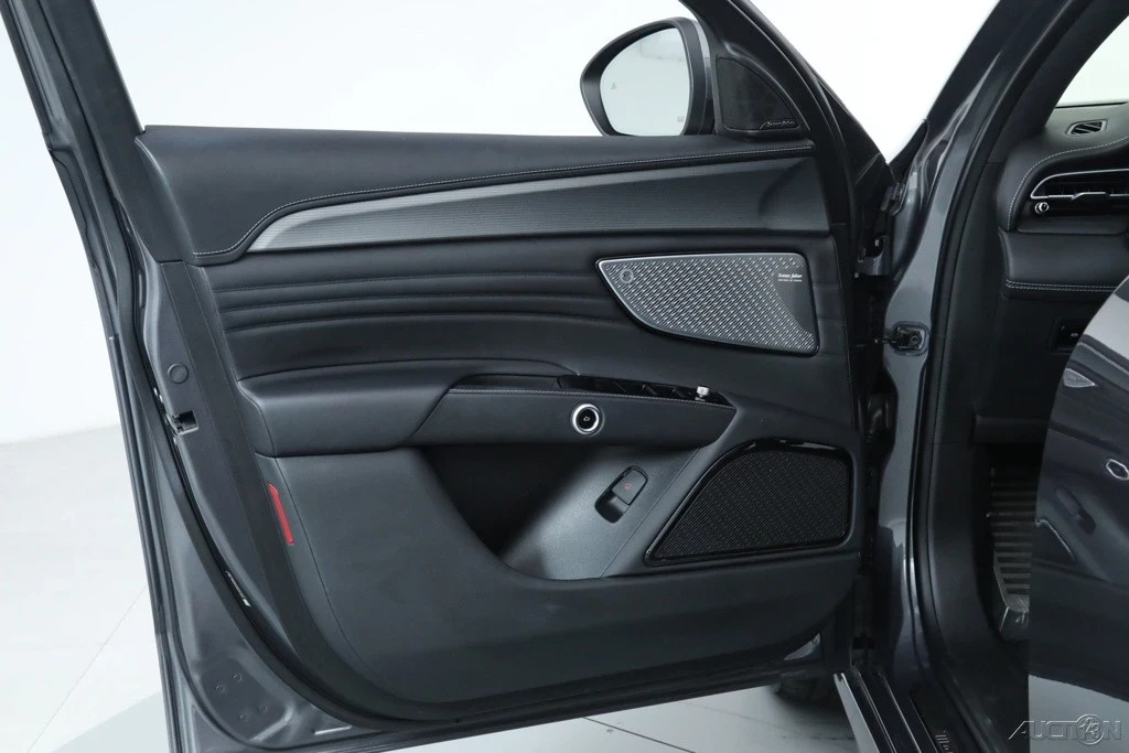2023 Maserati Grecale - Image 15 of 21