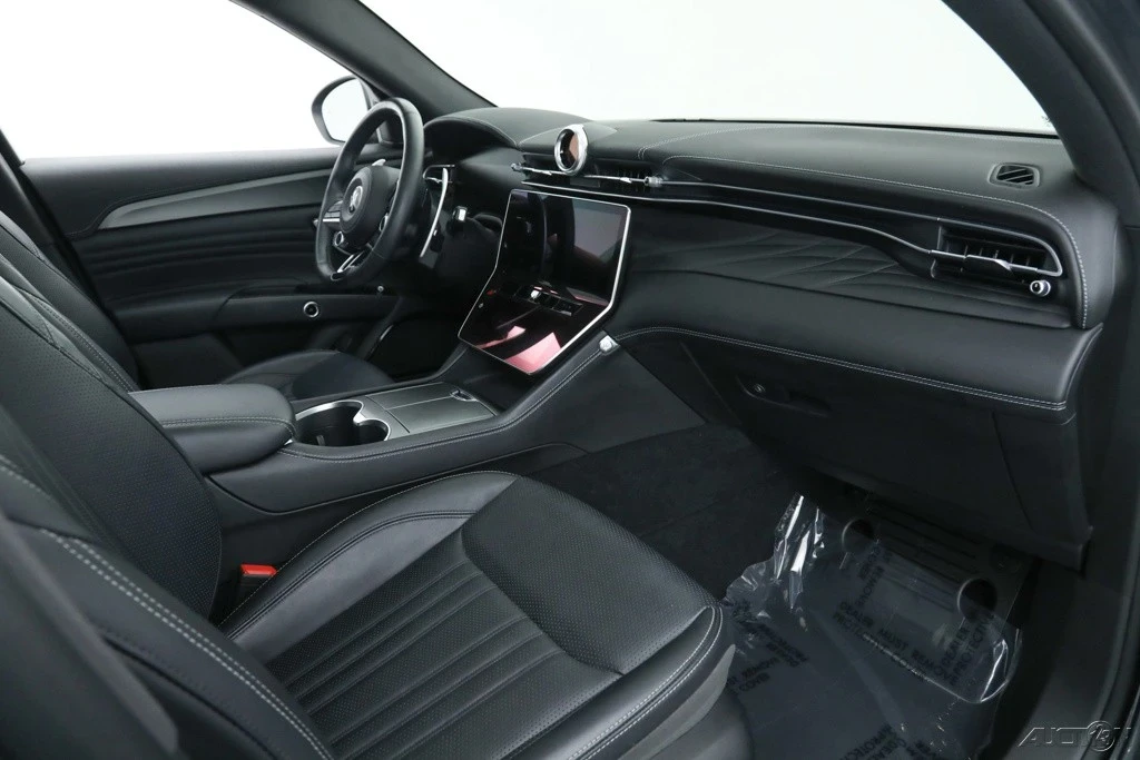 2023 Maserati Grecale - Image 10 of 21