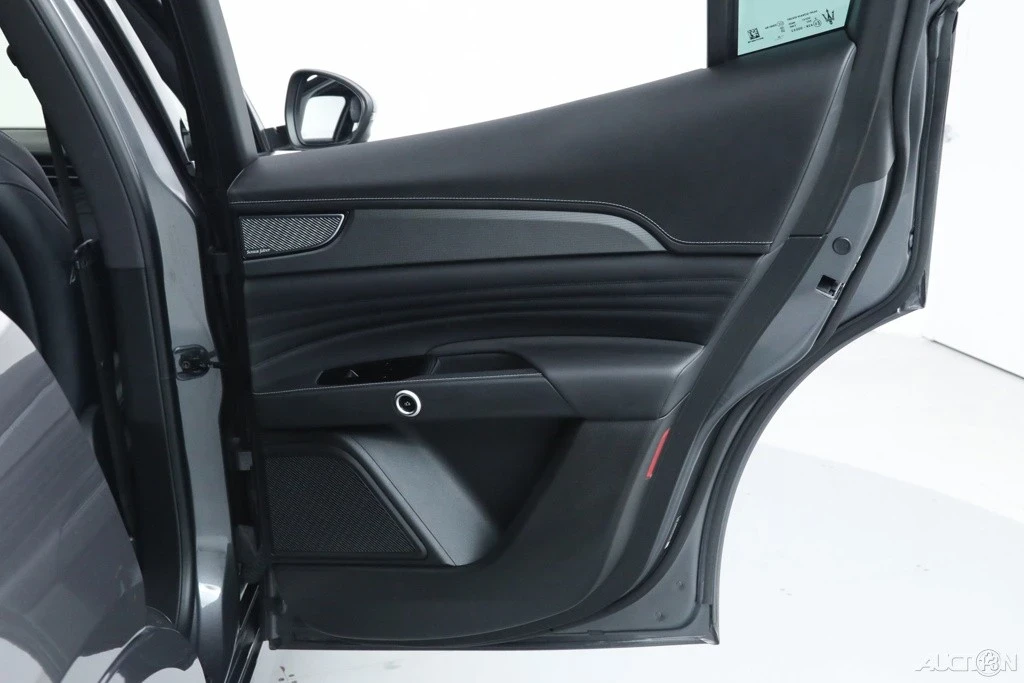 2023 Maserati Grecale - Image 13 of 21
