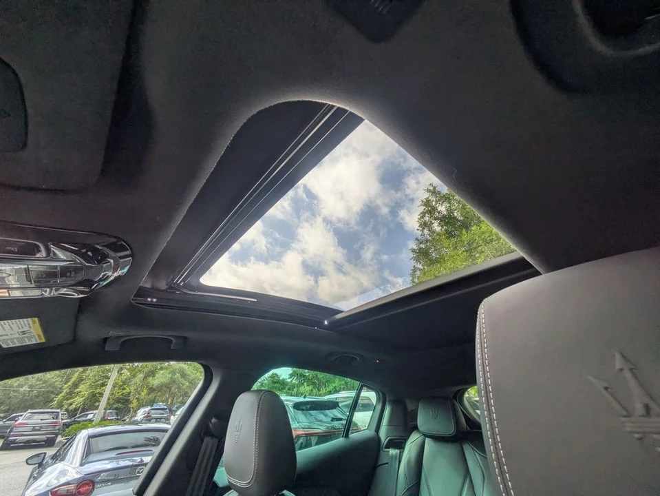 2023 Maserati Grecale - Image 19 of 30