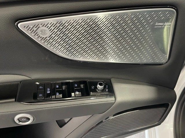 2023 Maserati Grecale - Image 25 of 31
