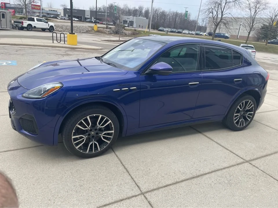 2023 Maserati Grecale - Image 2 of 8