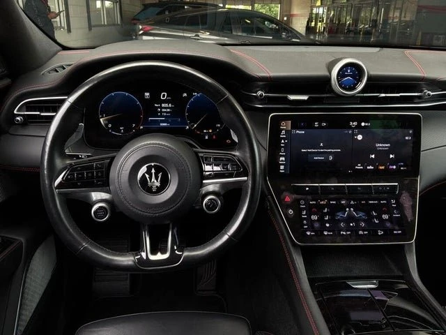2023 Maserati Grecale - Image 16 of 20