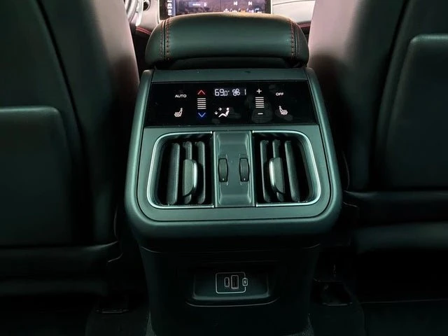 2023 Maserati Grecale - Image 14 of 20