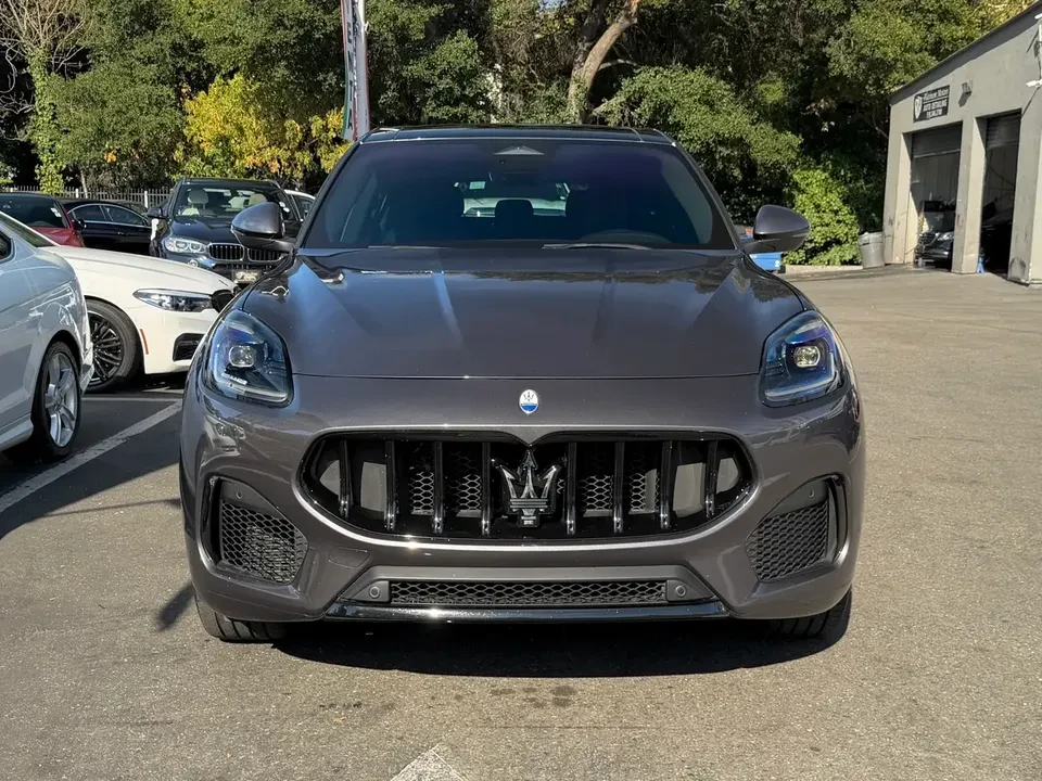 2023 Maserati Grecale - Image 2 of 15