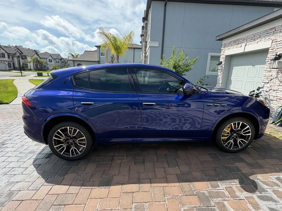 2023 Maserati Grecale - Image 2 of 10