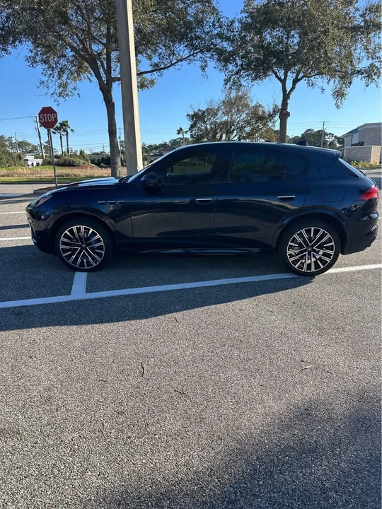 2023 Maserati Grecale - Image 2 of 8