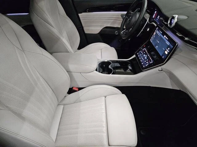 2023 Maserati Grecale - Image 13 of 16