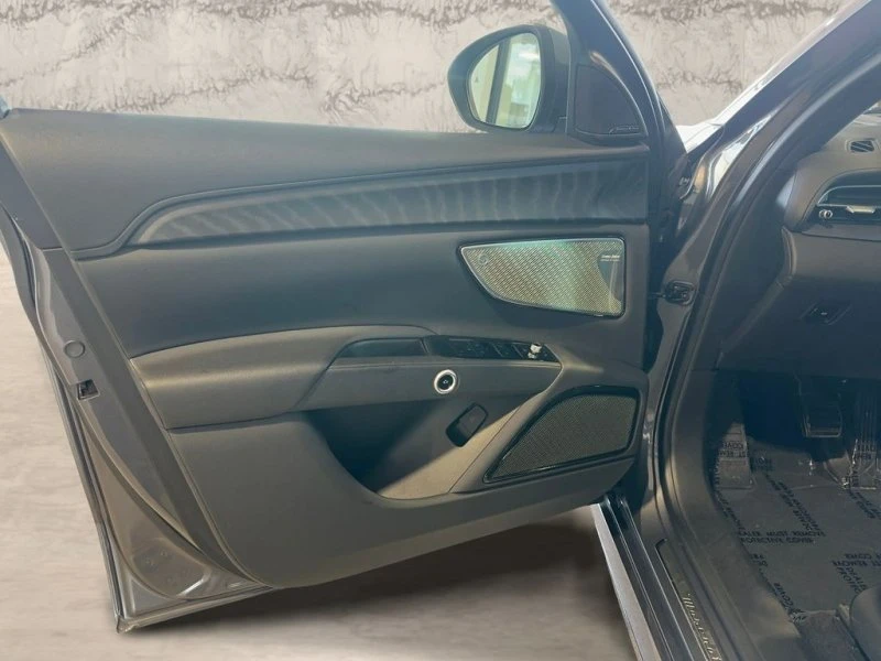 2023 Maserati Grecale - Image 10 of 19