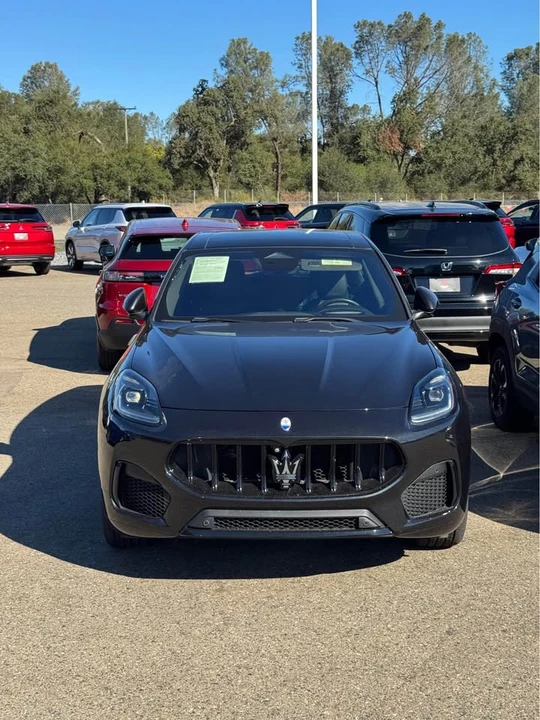 2023 Maserati Grecale - Image 2 of 8