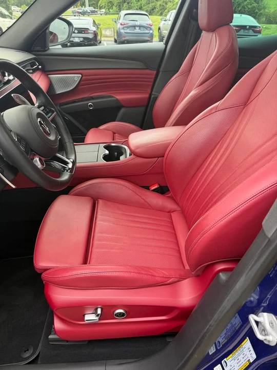 2023 Maserati Grecale - Image 8 of 11